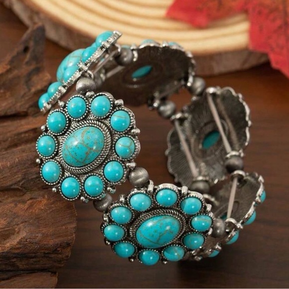 Jewelry - Western Boho Turquoise Beaded Bracelet Southwestern Cowgirl Style
